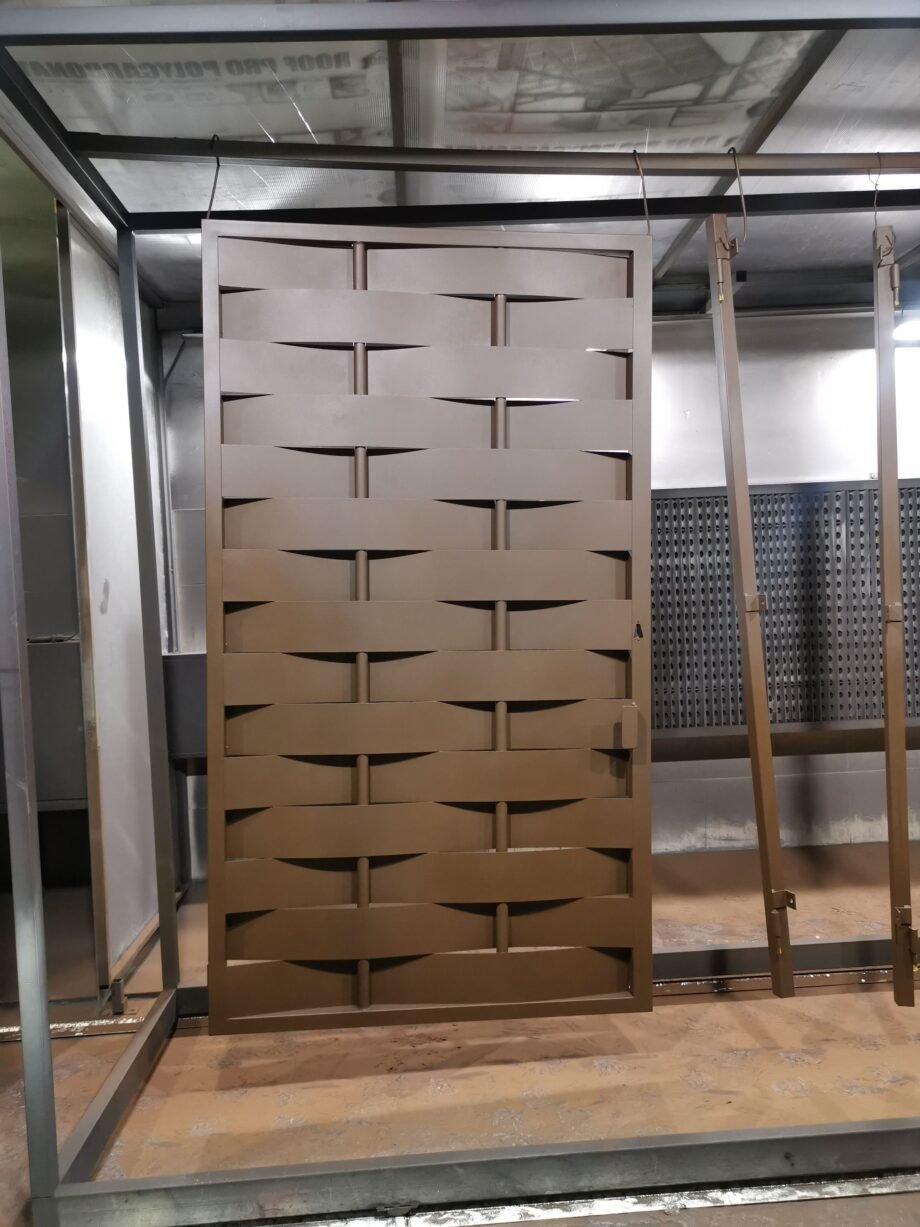 Puerta peatonal de chapa trenzada o entrelazada para exterior a medida