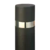 Pilona Barcelona con placa negra con anillo de acero inoxidable, detalle cabeza frontal